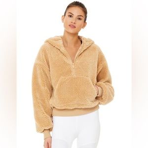 ALO Streetside Half Zip Hoodie in Camel - size SMALL